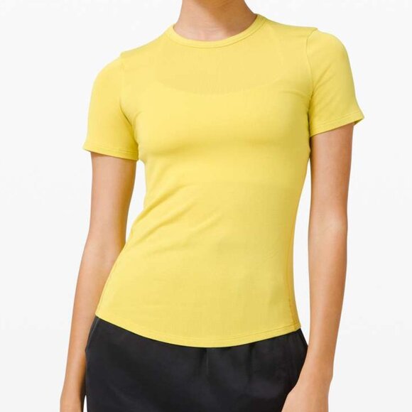 NEW Lululemon Hold Tight Short Sleeve Tee Yellow Serpentine size 4 - Picture 2 of 6